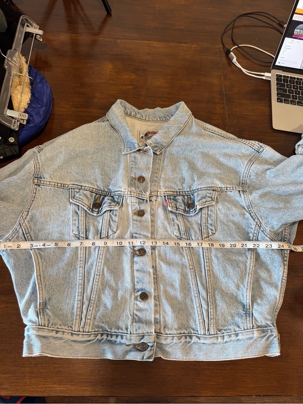 Levis Mens L Authentic Blue Denim Trucker Jean Jacket Faded Red Tag Short Y2K - Picture 2 of 15